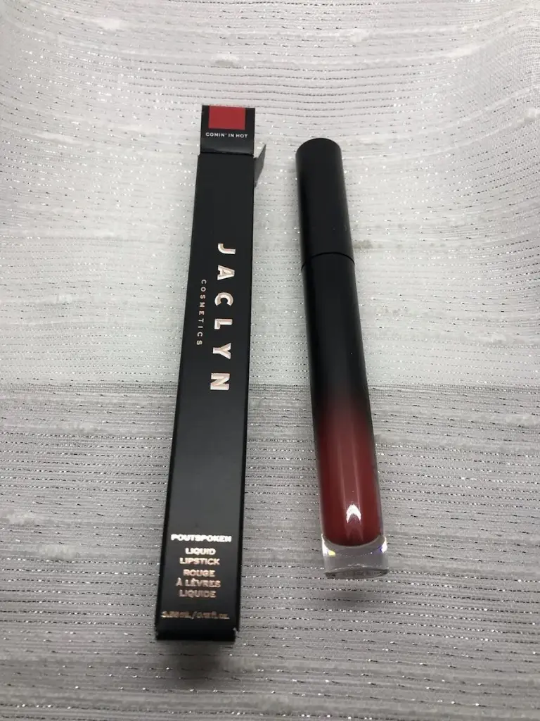 JACLYN Cosmetics Poutspoken Liquid Lipstick - "COMIN' IN HOT" - 