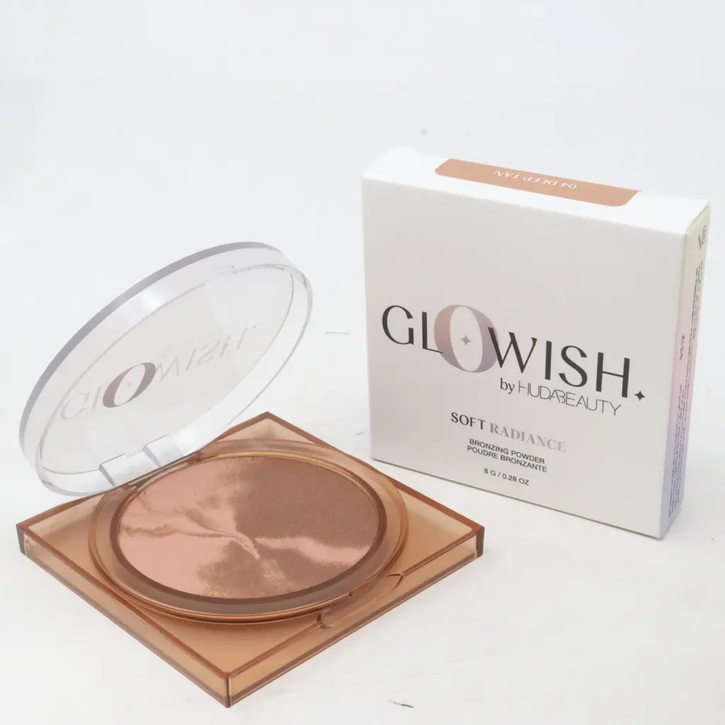 Huda Beauty Glowish Soft Radiance Bronzing Powder 