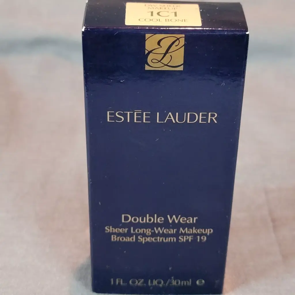 ESTEE LAUDER DOUBLE WEAR SHEER LONG~WEAR MAKEUP SPF 