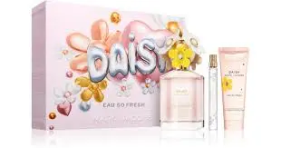 MARC JACOBS DAISY